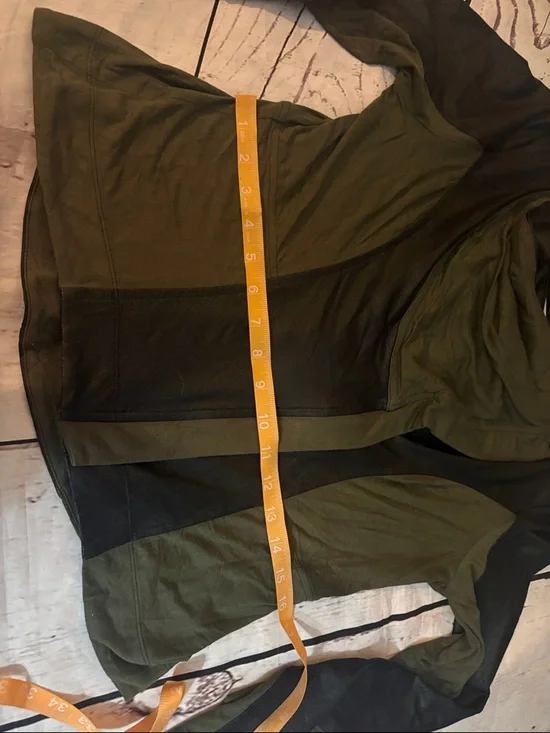 Women’s Jessica Simpson Olive Green & Black zip up Draped neckline Jacket large - Picture 5 of 8